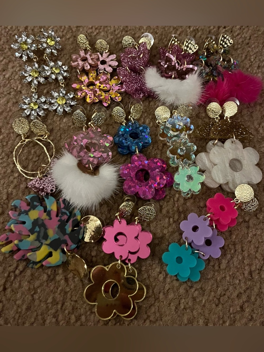 Taylor Shaye Design Earring Bundle!! 
(Flowers, Butterflies, & Fun Shapes!!)💖